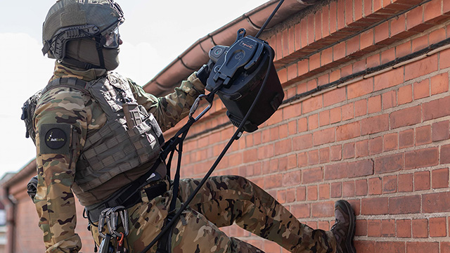 Savunma ve Taktik Ekipmanlar